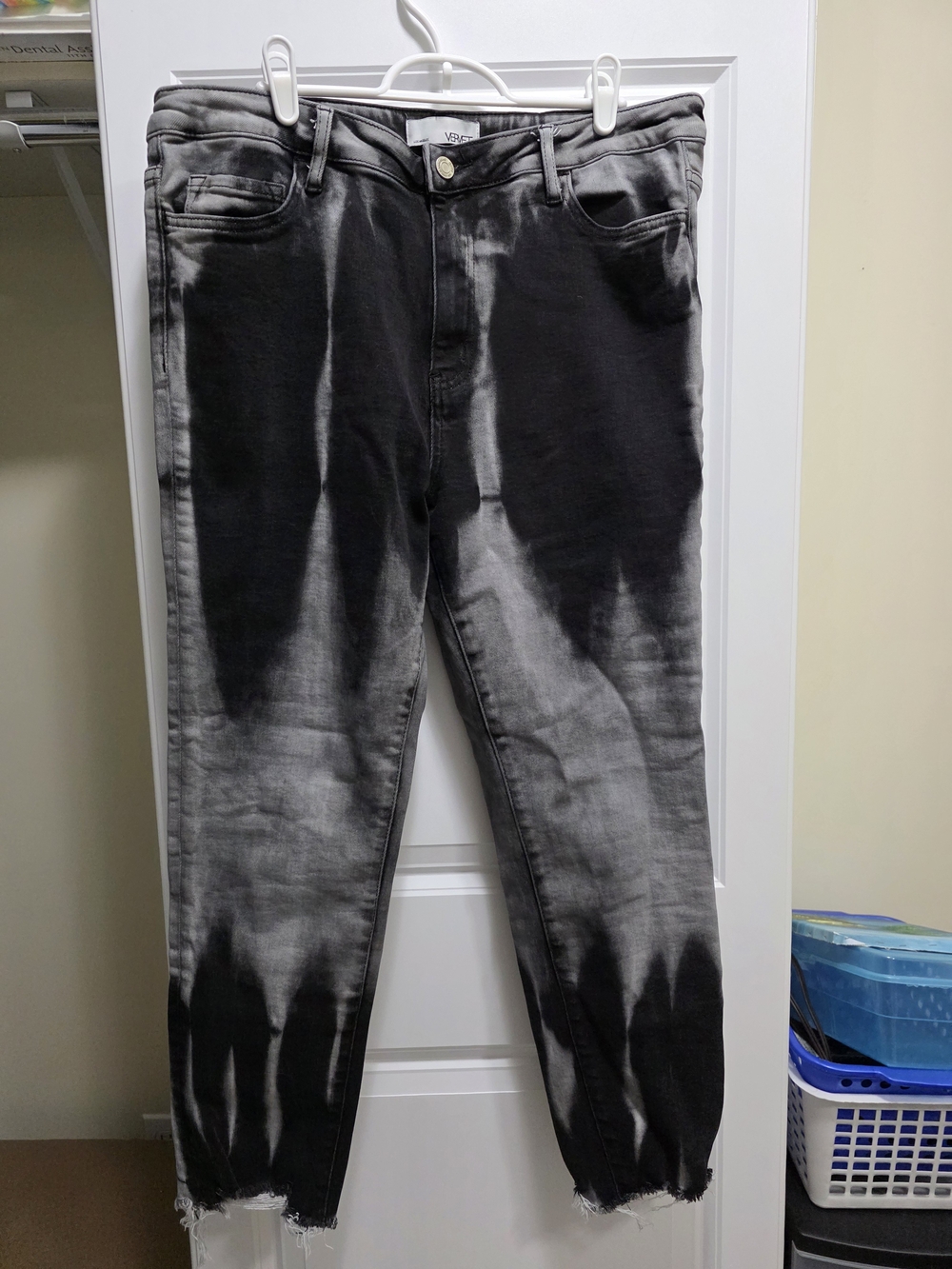VERVET BY FLYING MONKEY Black & Gray Tie-Dye Ankle Jeans